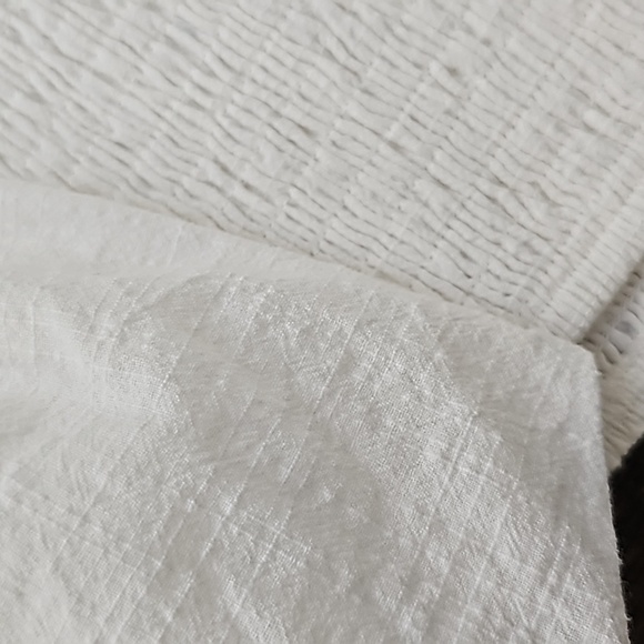 VICI Puffed Sleeve Smocked Crop Top Size L - Picture 10 of 13